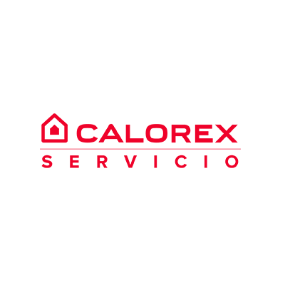 Técnico Calorex instalando un calentador de agua
